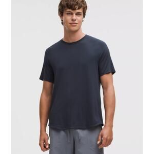 Lululemon License to Train Short Sleeve Shirt True Navy M EUC